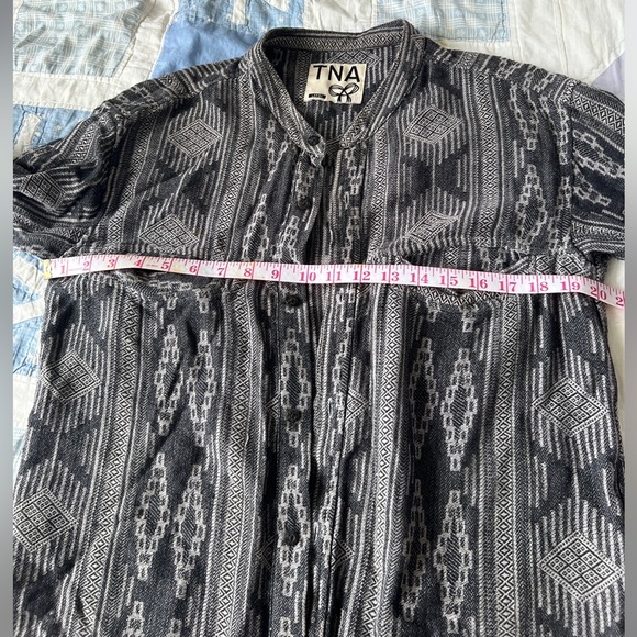 TNA 2010 Black Grey Boho Bohemian Western Country Button Up Womens Short Small - Picture 10 of 11